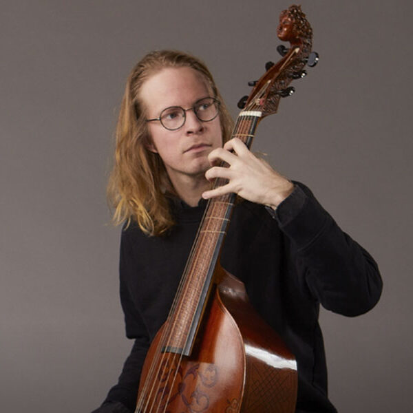 Samuel Runsteen, multiinstrumentalist och violinist vid Göteborgs Symfoniker